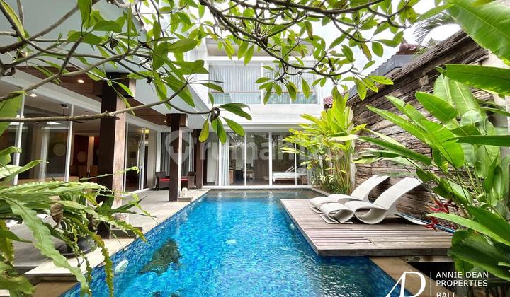 FREEHOLD 3-BEDROOM VILLA SET WITHIN GATED CCOMPLEX IN SEMINYAK