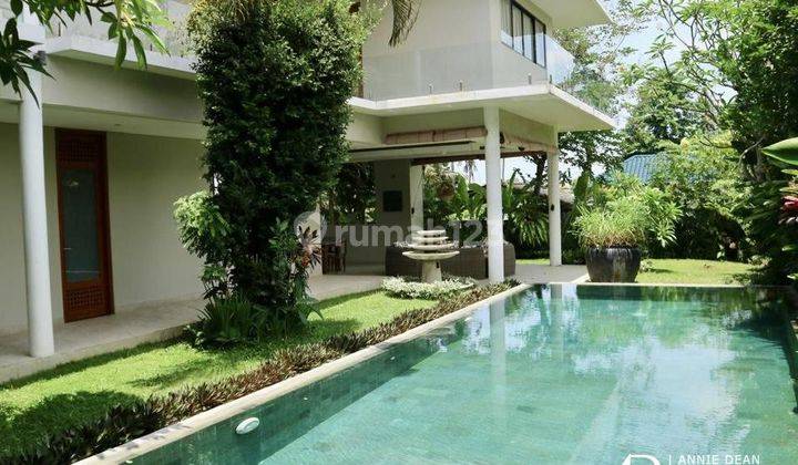 Freehold Modern Design Villa In Tumbak Bayuh Canggu 1