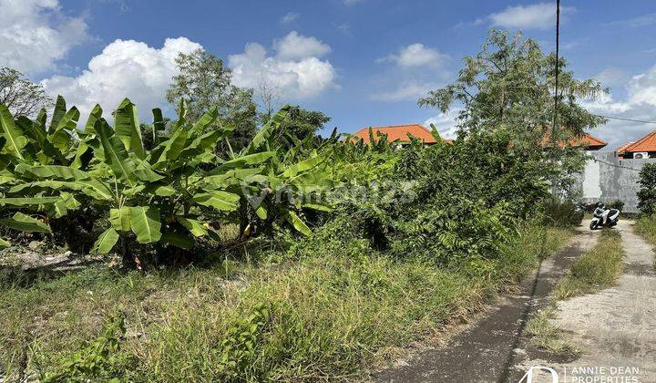 Freehold 300 M2 Land In The Prime Area Of Seminyak 1