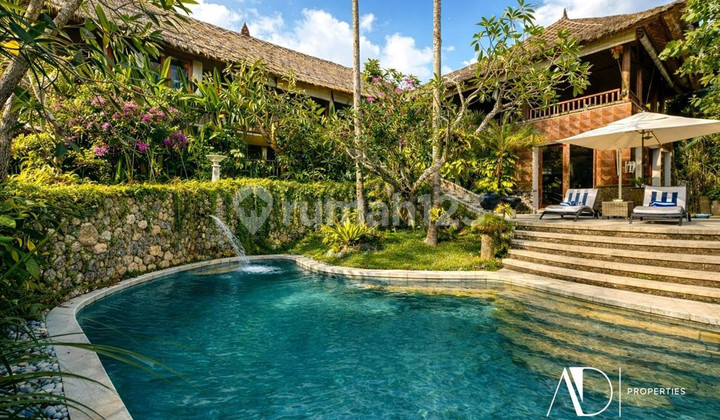 FREEHOLD 3-BEDROOM VILLA TROPICAL DESIGN IN GWK JIMBARAN