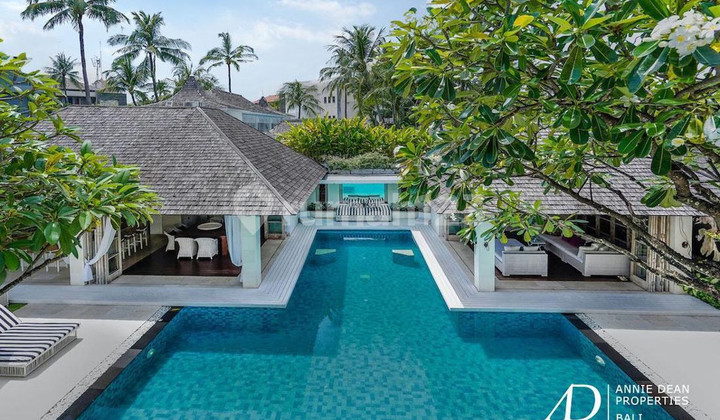 FREEHOLD LUXURY VILLA IN PRESTIGIOUS SEMINYAK - 500 METERS TO THE BEACH