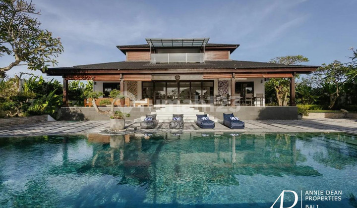 Freehold | 4-Bedroom Villa In Pererenan - 7 Minutes From The Beach