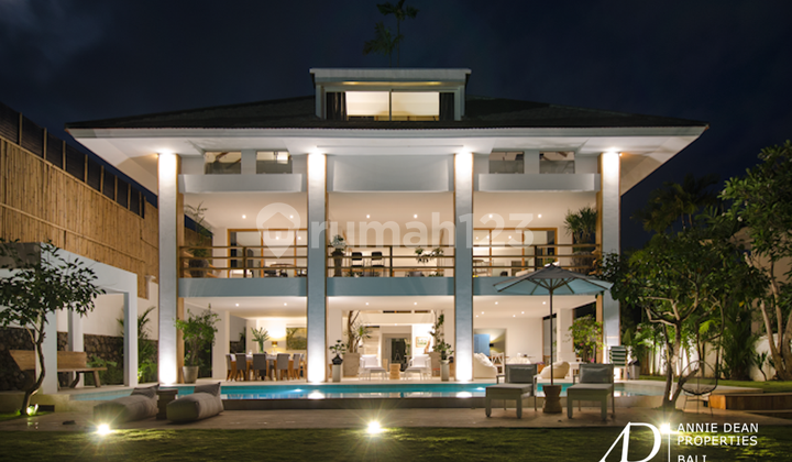 LEASEHOLD | MODERN 2-VILLA COMPLEX IN PERERENAN