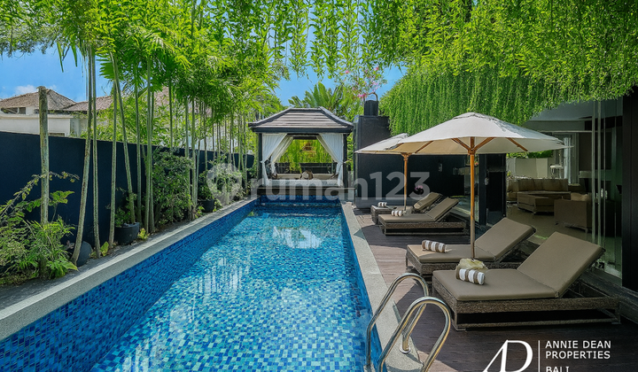 FREEHOLD | LUXURY VILLA 300M FROM SEMINYAK BEACH IN PRESTIGIOUS ESTATE