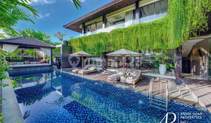  FREEHOLD LUXURY VILLA ONE MINUTE FROM THE BEACH IN SEMINYAK 2