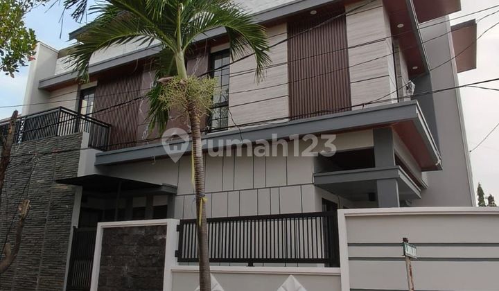 Rumah New Gress Hook Manyar Dekat Nginden, Klampis, Wisma Mukti