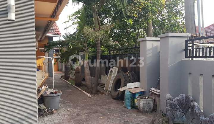 One-Story Nirwana Executive Hook House Ready to Occupy on Super Wide Road 2