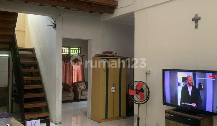 Rumah Hook 2 Lantai Nirwana Eksekutif Favorit Siap Huni Terawat Rumah Hook 2 Lantai Nirwana Eksekutif Favorit Siap Huni Terawat