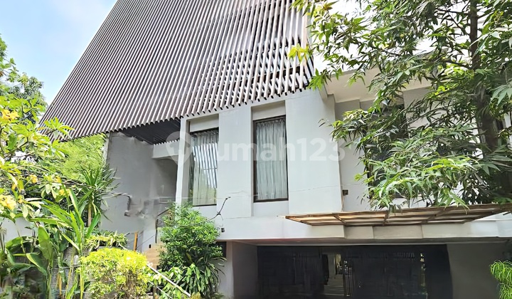 2 Bangunan Rumah Bagus Connecting Siap Huni dan Asri di Kemang Utara, Jakarta Selatan