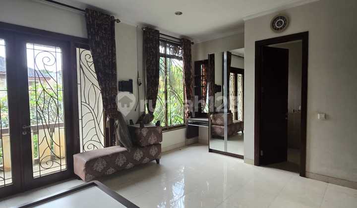 Beautiful Modern and Lush Design House in Banyan Ville, The Green, BSD 2