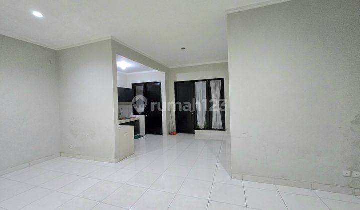 Rumah Bagus Siap Huni dan Asri di Emerald Residence, Bintaro Sektor 9 2