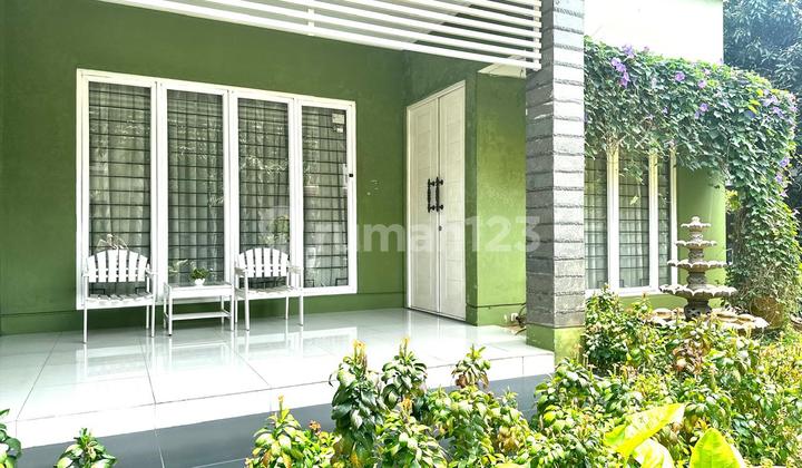Rumah Hook Luas & Airy di Emerald Bintaro - Nyaman untuk Keluarga Besar, Siap Huni dan Asri