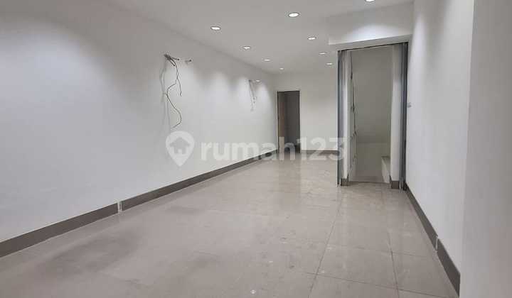 Ruko Siap Pakai di Ruko Boulevard Raya, Kelapa Gading, Jakarta Utara Ruko Siap Pakai di Ruko Boulevard Raya, Kelapa Gading, Jakarta Utara