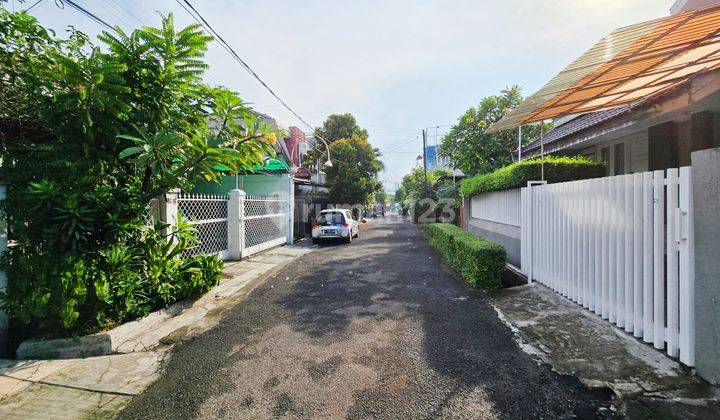 Rumah Bagus Siap Huni di Jl Merak, Bintaro Jaya Sektor 1, DKI Jakarta 2