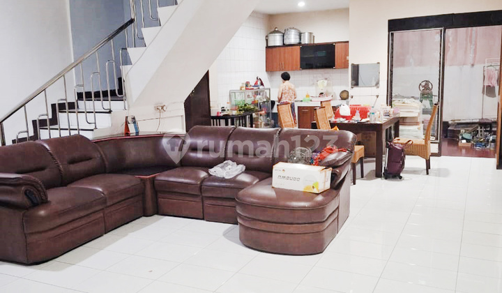 Rumah Bagus Siap Huni Asri di Jl Stadion Selatan, Semarang Tengah, Kota Semarang  1