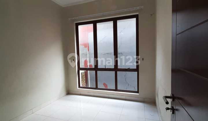 Rumah Bagus Siap Huni Asri di Discovery Conserva, Bintaro Jaya, Sektor 9 2