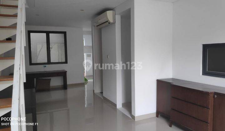 Rumah Bagus Siap Huni di Perum Ozone Residence, Veteran Bintaro, Jakarta Selatan 2