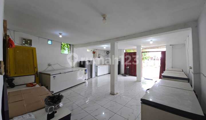 Rumah Bagus Pinggir Jalan di Jl Ganesha Raya, Pamulang, Tangerang Selatan 2