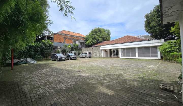 Strategic Roadside Land Calculation House on Jl Ciputat Raya, Kebayoran Lama, South Jakarta