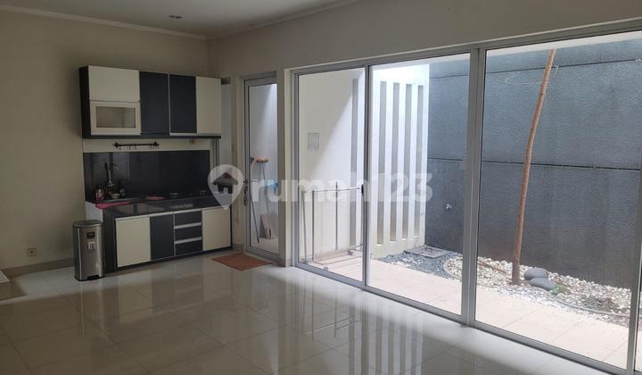 Beautiful Ready-to-Live-in Lush House at Discovery Lumina, Bintaro Jaya Sector 9