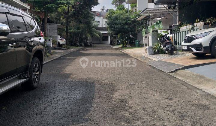 Rumah Bagus Siap Huni di Emerald Town House, Bintaro Jaya Sektor 9, Tangerang Selatan  2