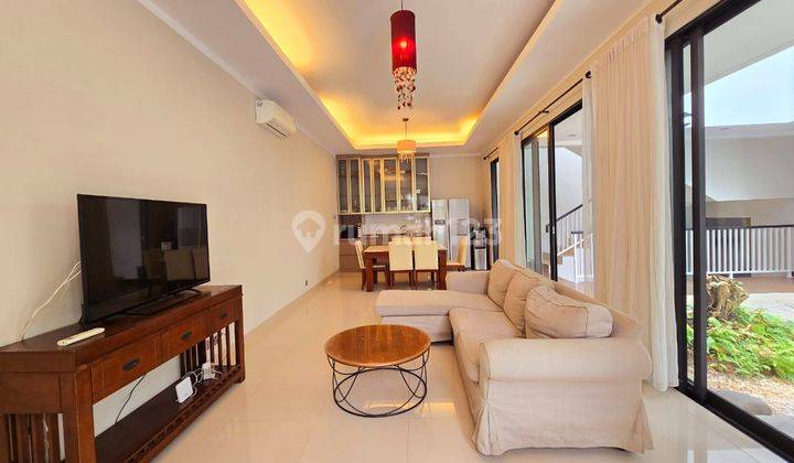 Rumah Bagus Siap Huni dgn kolam renang di Kebayoran Symphony, Bintaro Sektor 7 2