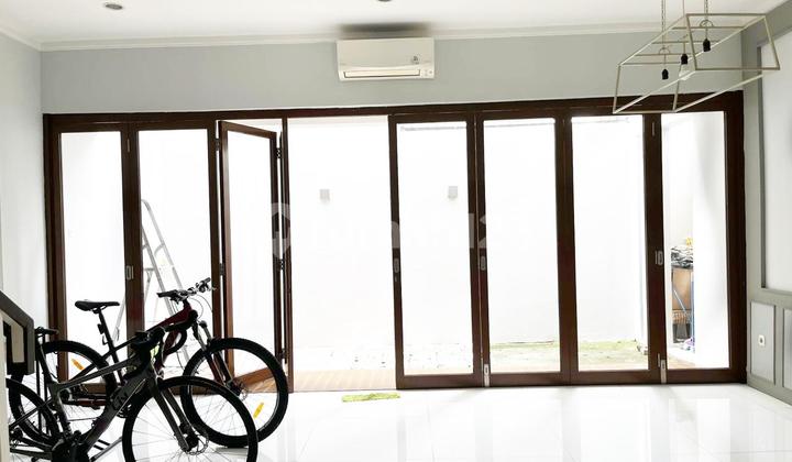Rumah Bagus Siap Huni Lingkungan Asri di Discovery Conserva, Bintaro Jaya Sektor 9 2