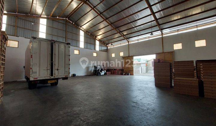 Gudang Siap Pakai di Bekasi Utara 6