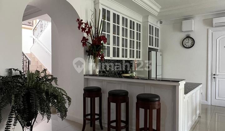Cakep Banget Dijual Rumah Modern Furnished di Sutera Tiara Alam Sutera