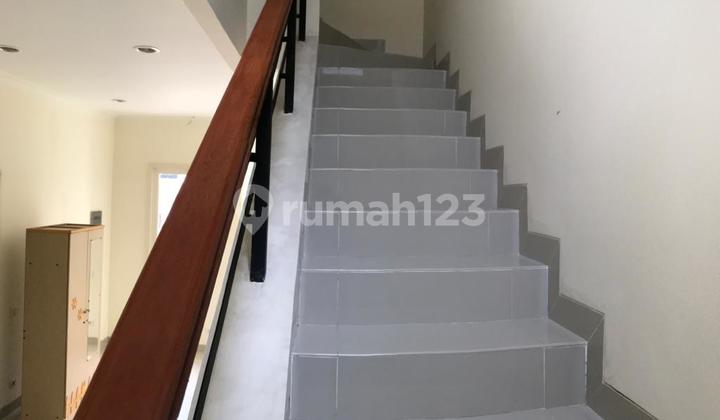 For Rent: Strategic Ready-to-Live House in Turquoise Gading Serpong 2