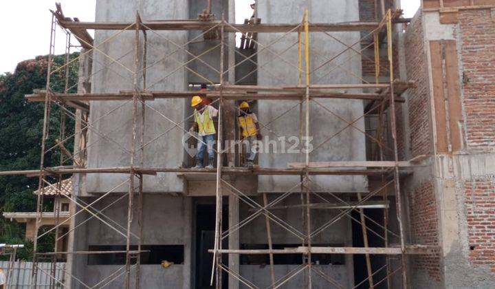 Rumah di Jatiwaringin Townhouse 44 Unit Pondokgede Bekasi 1