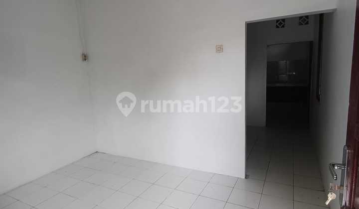 Rumah Petakan 1 Lantai di Jati Mekar, Bekasi Dekat LRT Caman