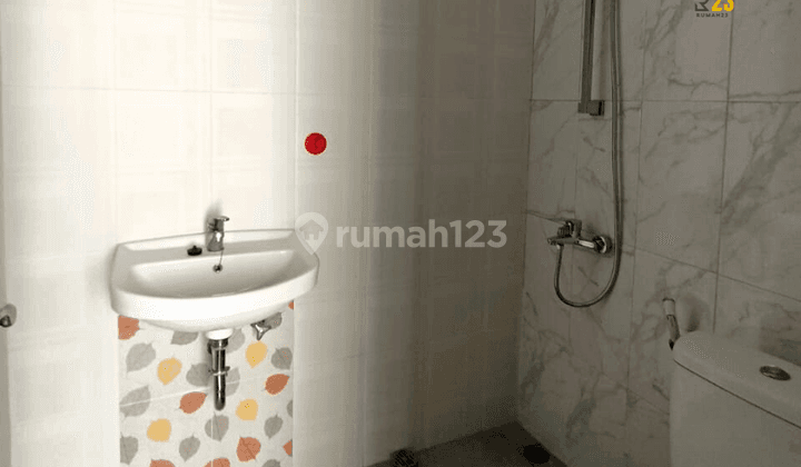 Rumah Di Bsd 2 Lantai Sudah Renovasi Semi Furnished SHM 2