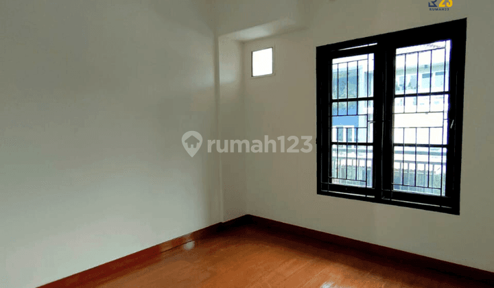 Perumahan Bsd Tipe 2 Lantai Sudah Renovasi Semi Furnished 1