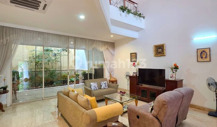 Rumah Asri Modern Classic Depan Taman di Prime Area 2