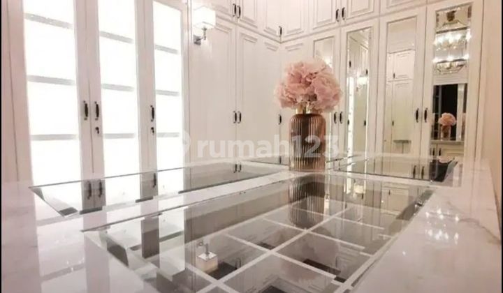 Modern Classic House in Ring 1 Menteng 2