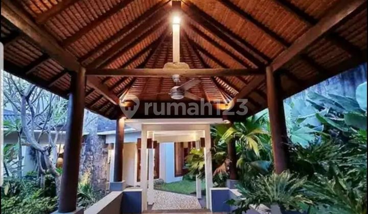 Dijual Rumah Asri dan Cantik Tropical House