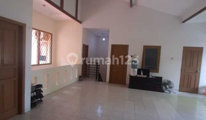 Rumah Asri Lokasi Strategis Di Kebayoran Lama 2