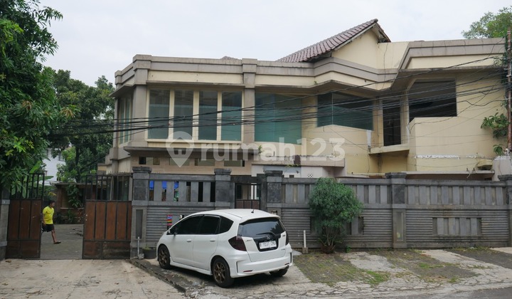 Rumah Lama Zona Komersial Kebayoran Baru