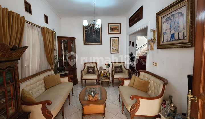 Charming Move-In Ready House in Menteng Near Sudirman Charming Move-In Ready House in Menteng Near Sudirman