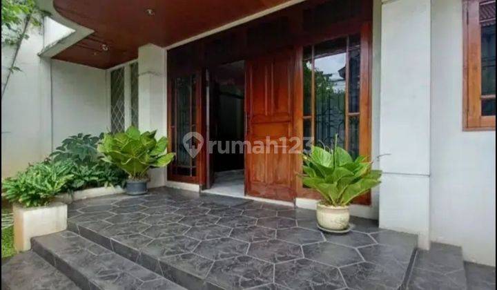 Rumah Asri Dikawasan Premium Dekat Taman Suropati 1