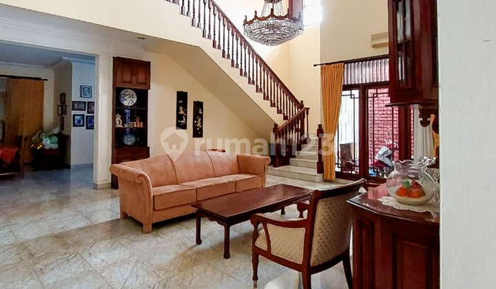 Rumah Asri Dalam Kompl Perumahan Elite Dekat Sudirman