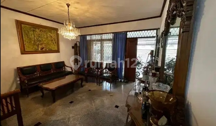 Old and Charming House in an Elite Housing Complex 2