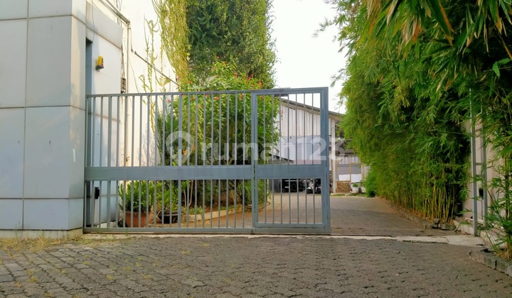 Pabrik Dan Kantor Harga Njop Strategis Dekat Tol Slipi