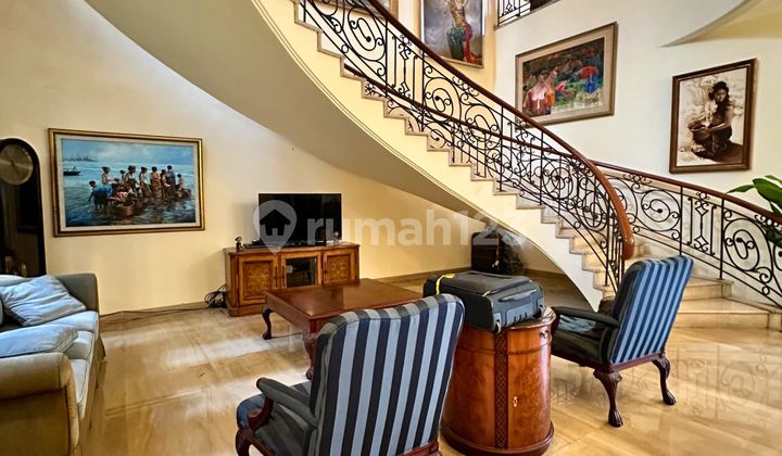 Beautiful and Lush House in Prestigious Ring 1 Area