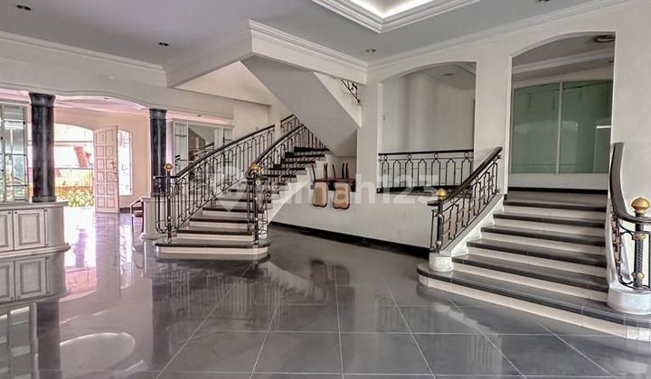 Rumah Cantik Dikawasan Elite Ring 1  2