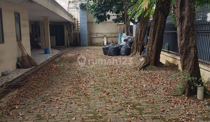 Rumah Tua Zona K Komersial Di Jl. Wijaya I 2