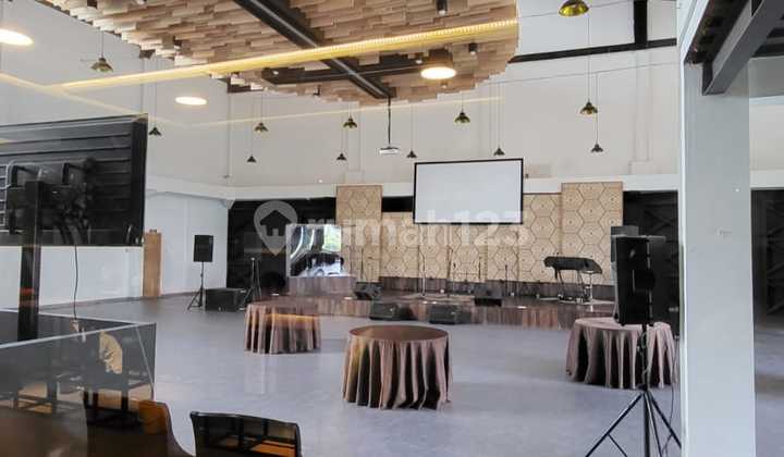 Office Building in the MH. Thamrin Area D