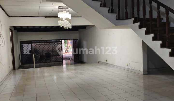 Rumah Murah Depan Taman Dikawasan Widya Candra Dan Scbd