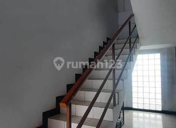 Good Girls' Boarding House Occupancy 100% Full 2